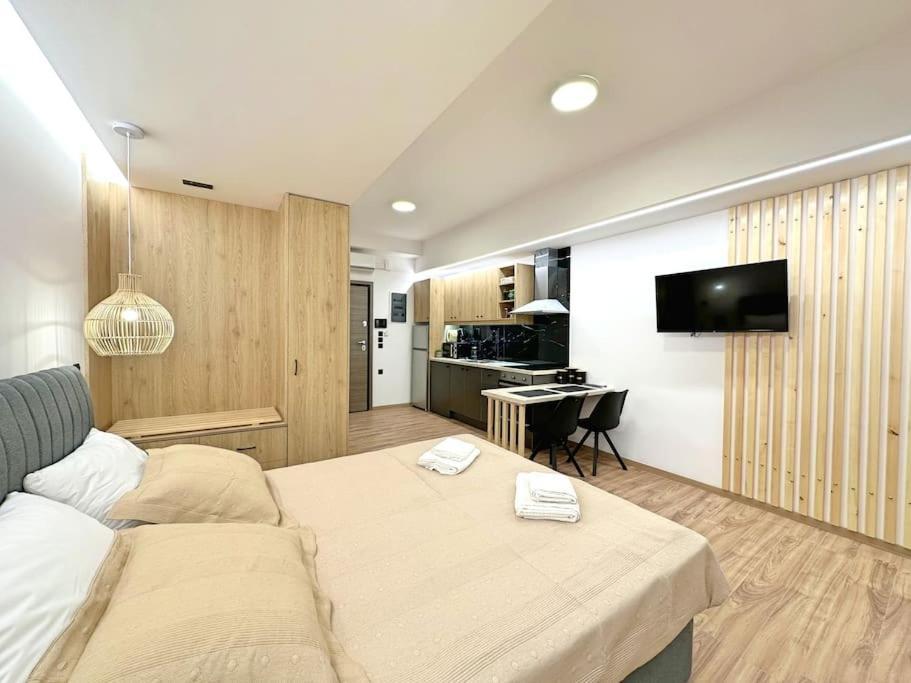 Oasis Luxury Apartments 埃雷特里亚 外观 照片