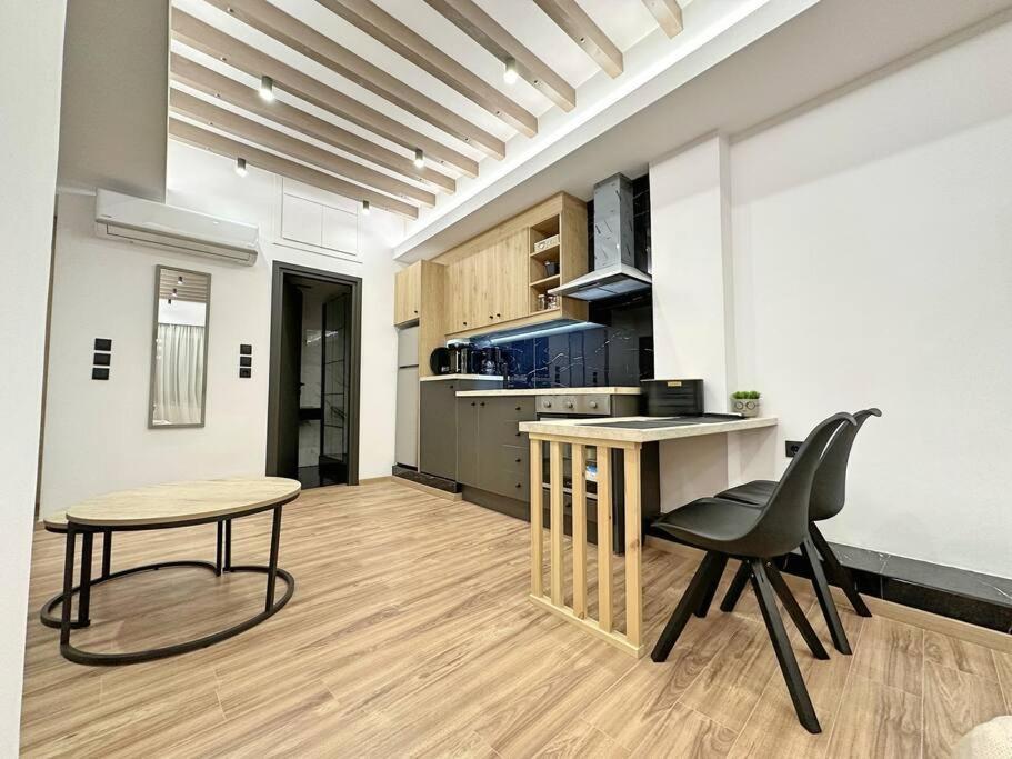 Oasis Luxury Apartments 埃雷特里亚 外观 照片