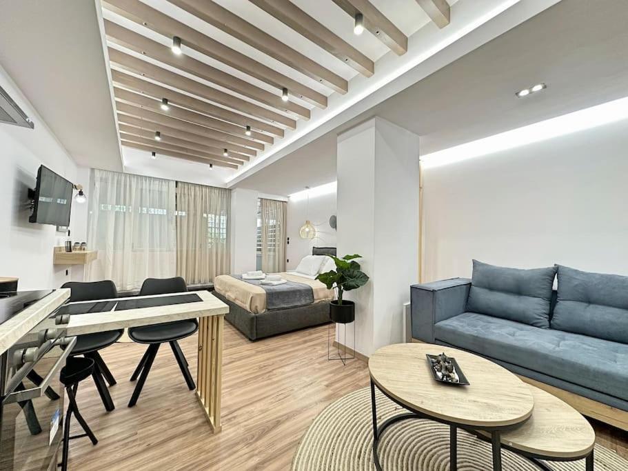 Oasis Luxury Apartments 埃雷特里亚 外观 照片