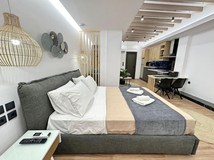 Oasis Luxury Apartments 埃雷特里亚 外观 照片